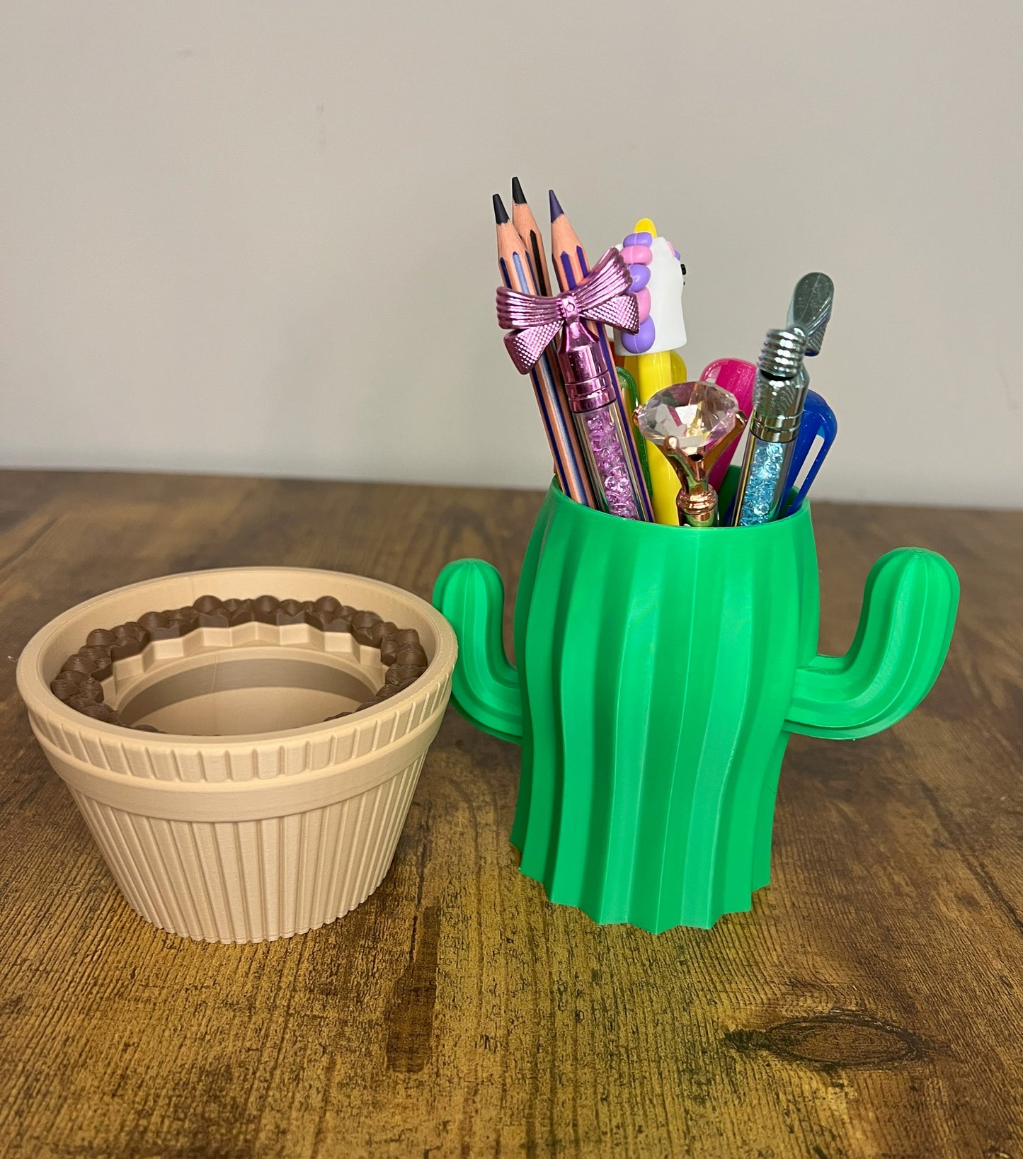 Cactus Pencil Holder – Hidden Compartment for paper clips, Desk Organizer, Cute Office Decor, 3D printer, gift