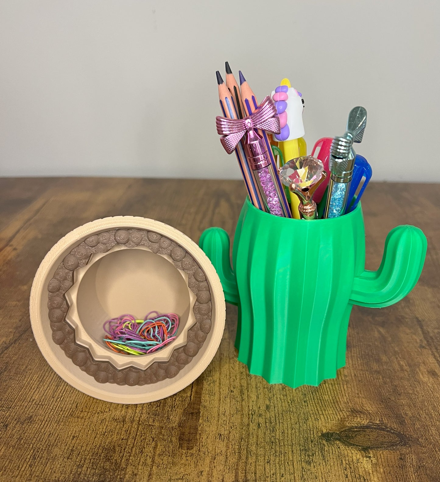 Cactus Pencil Holder – Hidden Compartment for paper clips, Desk Organizer, Cute Office Decor, 3D printer, gift