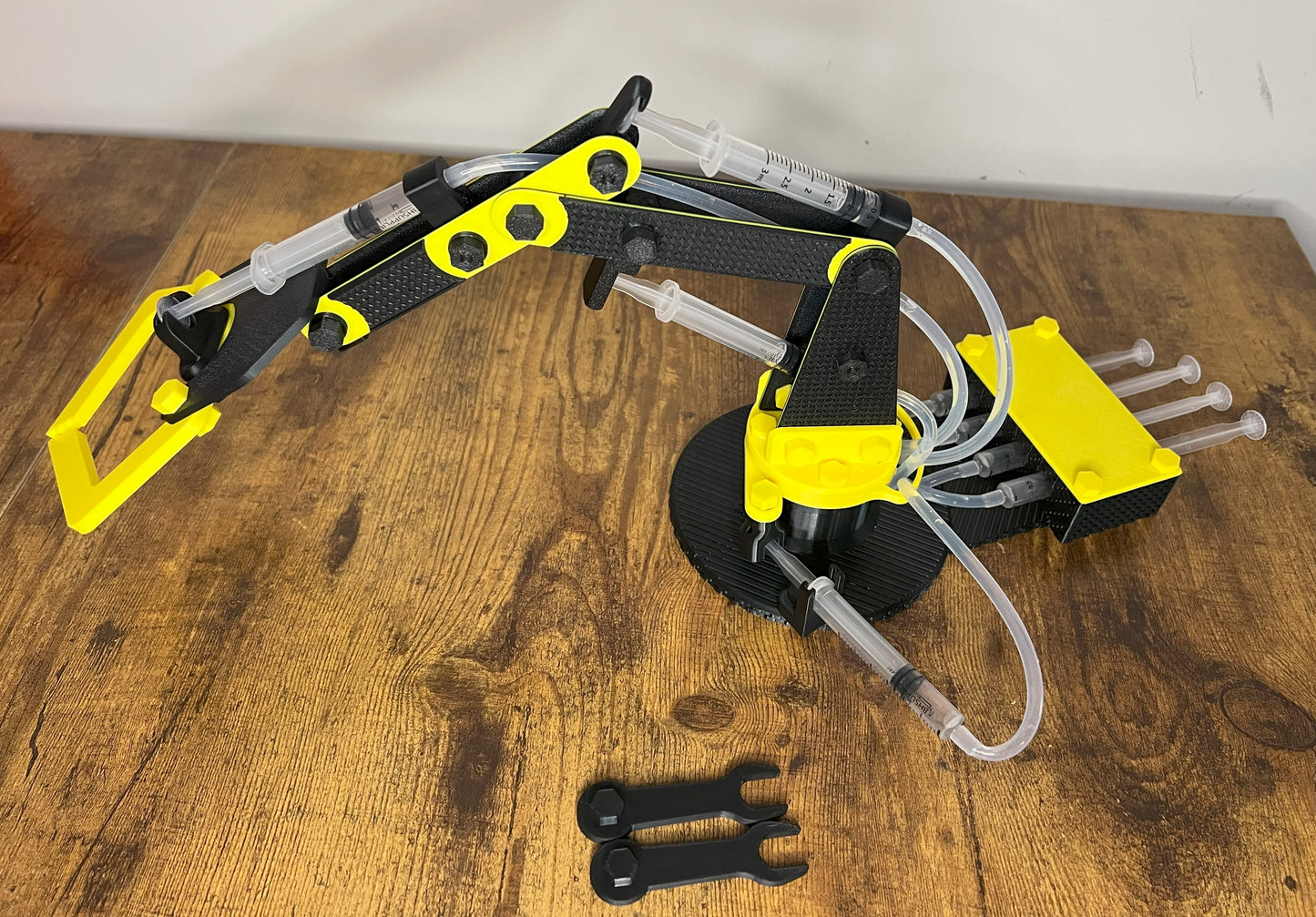 STEM Kit – Hydraulic Robotic Arm/ Kids Toys/ Education Toys